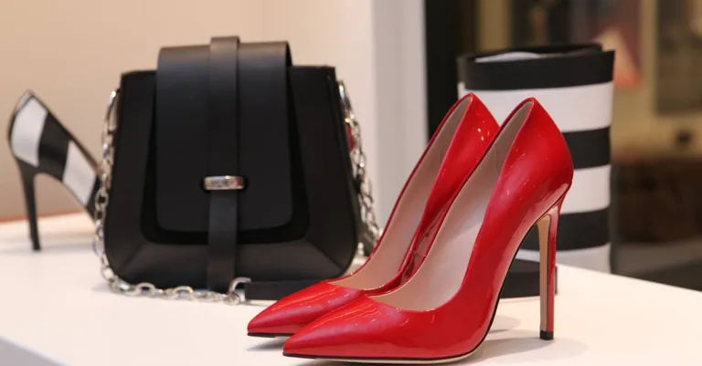 découvrez notre collection de chaussures pour femmes alliant confort, style et qualité. trouvez la paire idéale pour toutes les occasions.