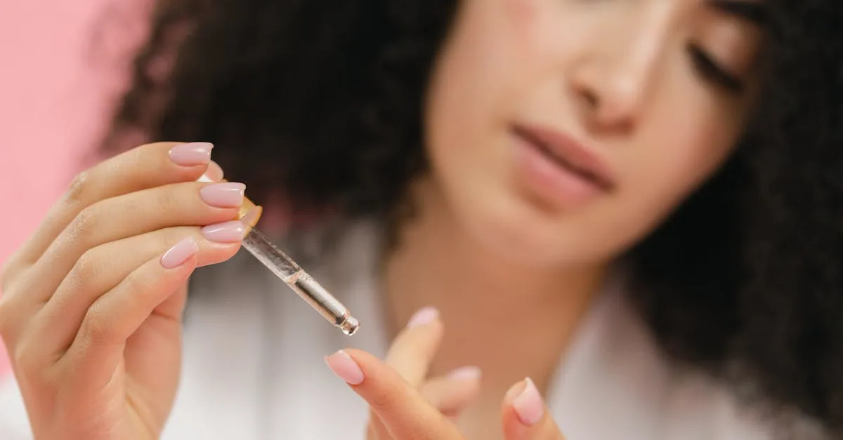 sérum pour cils puissant et naturel, conçu pour renforcer, allonger et intensifier la beauté de vos cils dès la première application.
