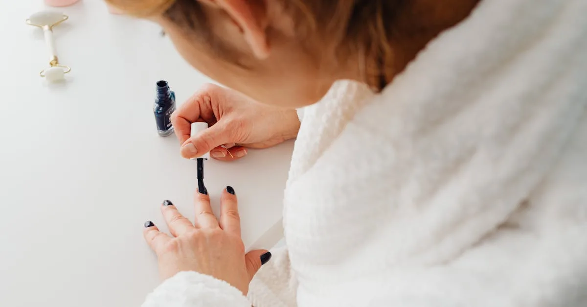 découvrez le lien entre les stries sur les ongles et les hormones thyroïdiennes, et comment ces signes peuvent indiquer des déséquilibres thyroïdiens.