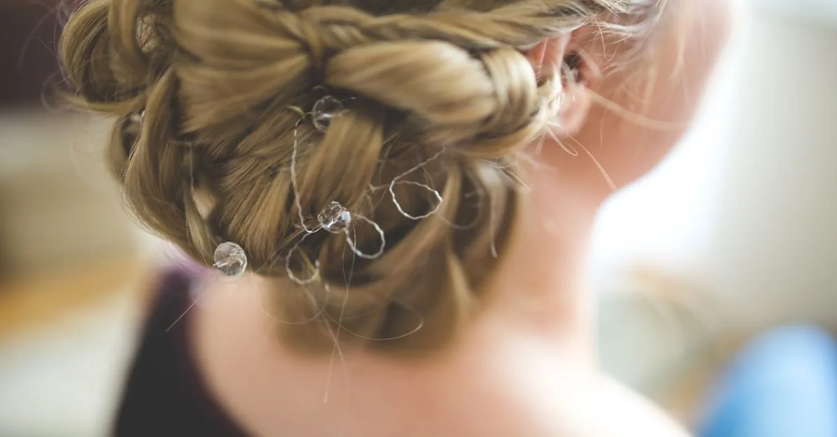 découvrez les dernières tendances de coiffure, des styles classiques aux looks modernes, pour sublimer toutes les longueurs et textures de cheveux.