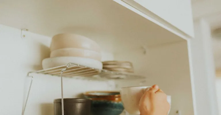 découvrez des astuces et conseils pour une organisation minimaliste efficace, favorisant simplicité et ordre dans votre quotidien.