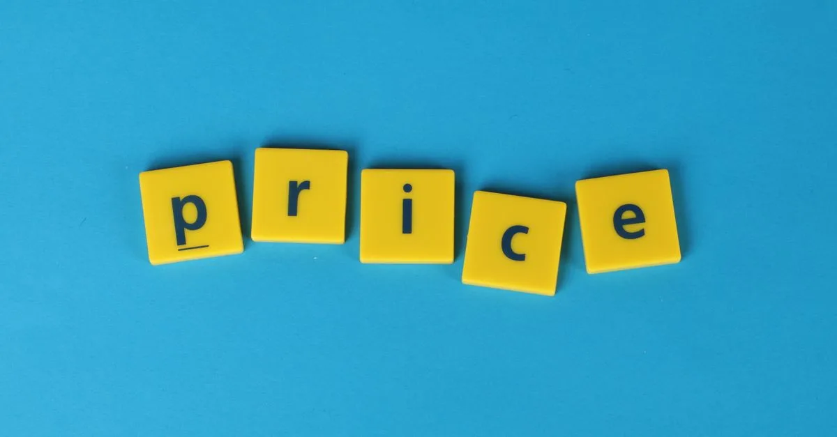 estimez le prix de votre tatouage rapidement et facilement grâce à notre outil d'évaluation en ligne. obtenez une estimation précise adaptée à la taille, au style et à la complexité de votre tatouage.