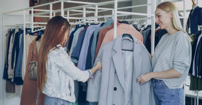 découvrez les dernières tendances mode, conseils stylés et inspirations pour un look toujours à la pointe de la mode.