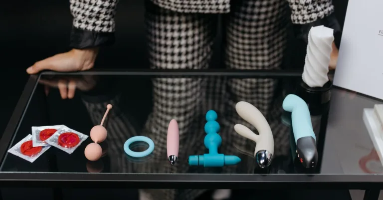 découvrez notre sélection variée de sex toys pour pimenter votre vie intime en toute sécurité et discrétion. offrez-vous plaisir et nouveautés avec nos produits de qualité.